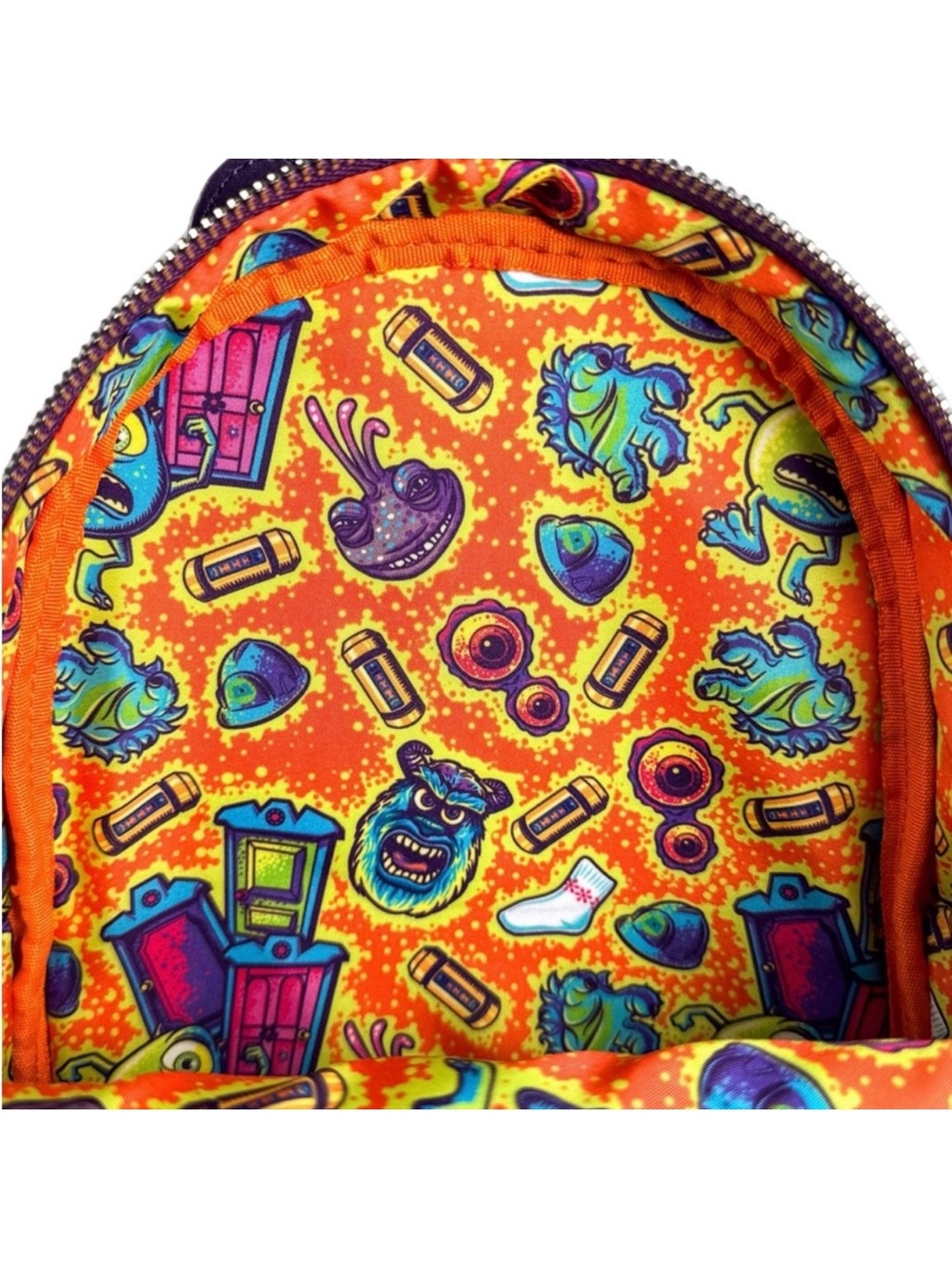NWT LIMITED EDITION LOUNGEFLY MONSTERS INC RANDALL COSPLAY BACKPACK EXCLUSIVE - Picture 4 of 5